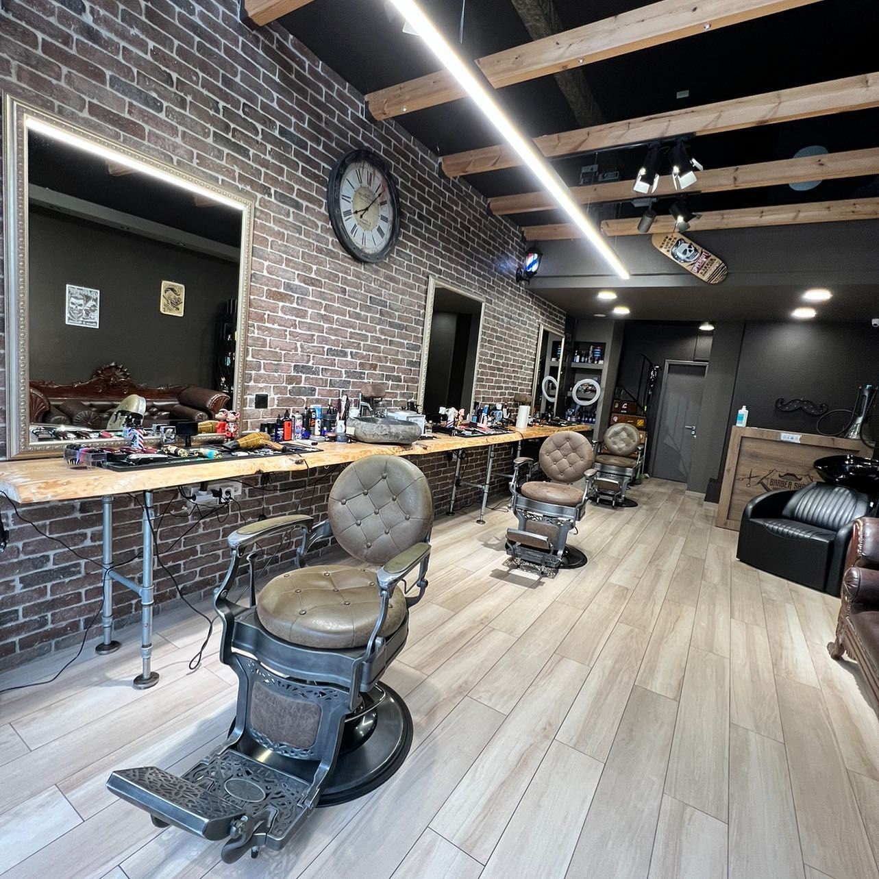 Arsen's BarberShop interior